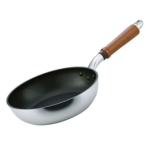 北陸アルミ フライパン 22cm 軽量 ガス火 日本製 深め 軽い 全面均一加熱 時短フライパン 丈夫 frying pan made in japan アルミ鋳物製 キャスト 熱変形に強い 木柄 木ハンドル 金属ヘラ使用 累計販売数100万枚 テフロン加工 最高級コーティング 焦げ付きにくい ジャパンクオリティ PFOAフリー センレンキャスト A-0253 北陸アルミ フライパン 22cm 選び方 実物画像・外観写真